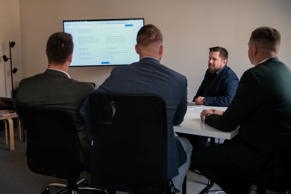 Chraňte sv&eacute; podnik&aacute;n&iacute; <strong>Spolehliv&eacute; finančn&iacute; ře&scaron;en&iacute; pro firmy v&scaron;ech velikost&iacute;.</strong>